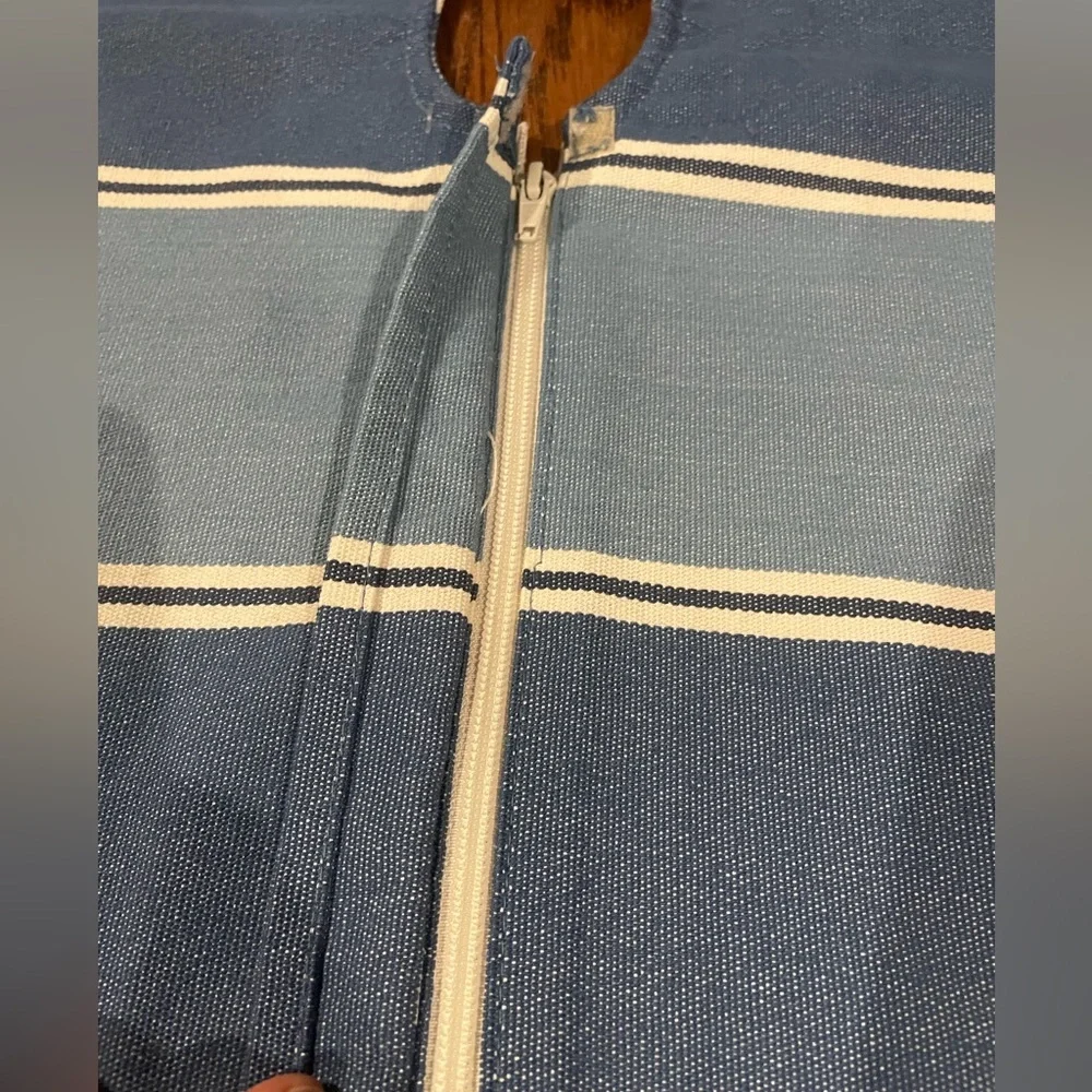 Pottery Barn Awning Stripe Outdoor Umbrella Tablecloth Blue 56.5